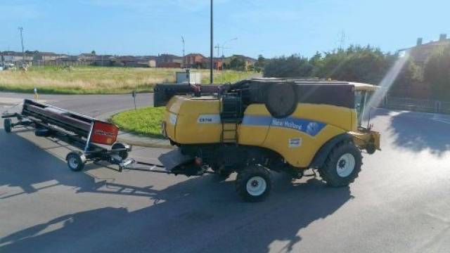 Chariot de coupe moissonneuse et tracteur
